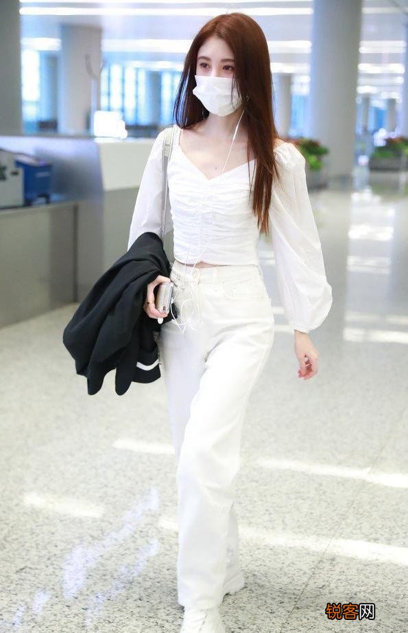 董子健176的身高竟比169的孙怡矮,还有哪些明星的百科词条身高作假？