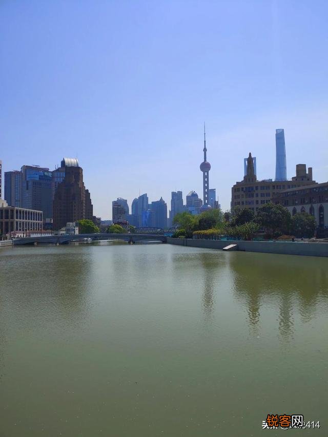 在当下为什么多次出现读书无用论？为什么要读书,要怎么读？