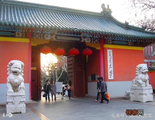 13岁替父讨债, 只想深夜混口饭, 张旭豪却不小心身价315亿？