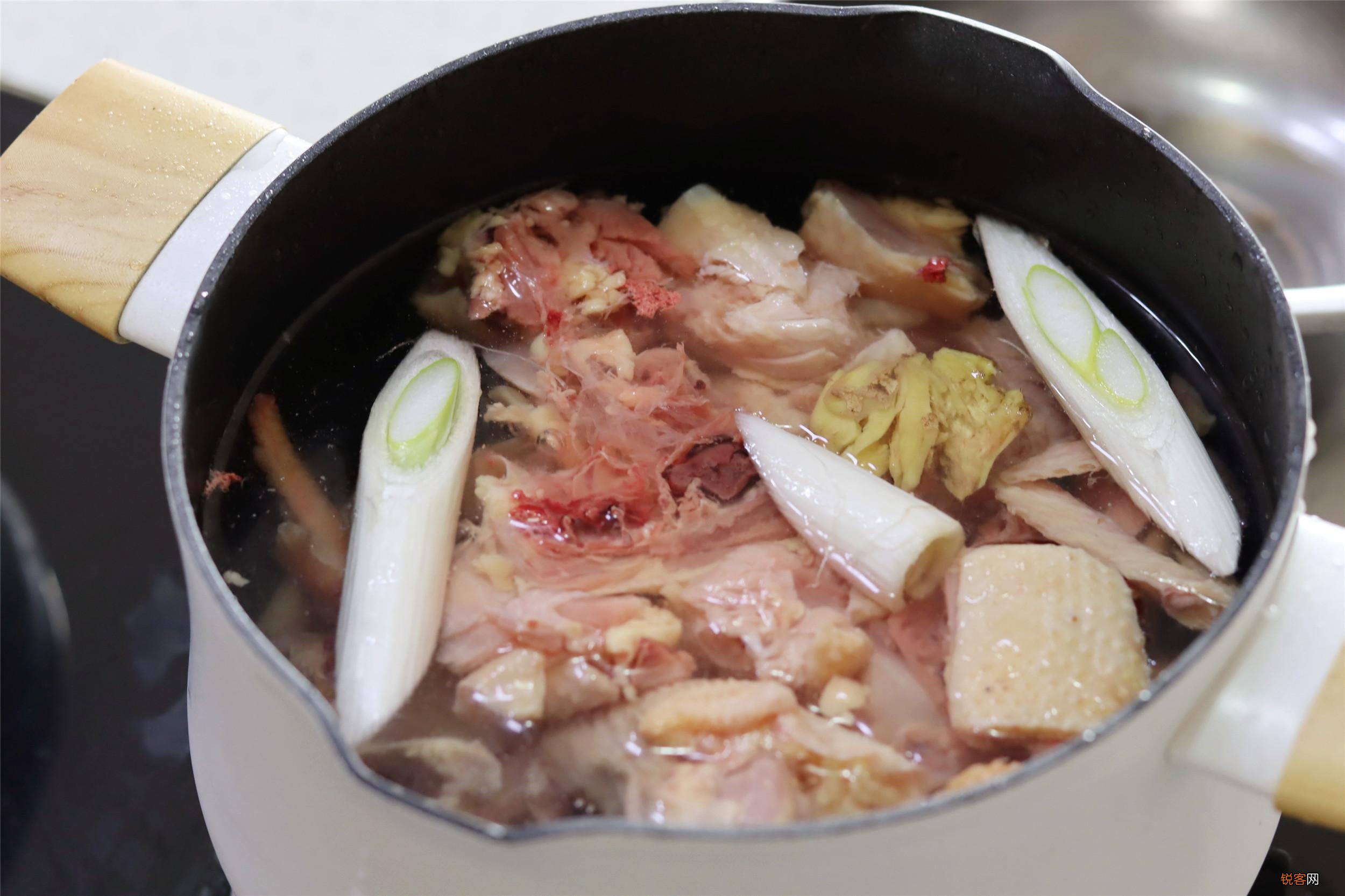 炖鸡汤怎么炖好吃 汤鲜肉香不油腻