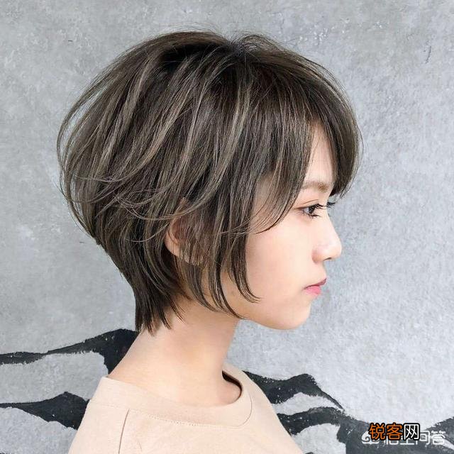 2019年流行的好打理又好看的短发发型？