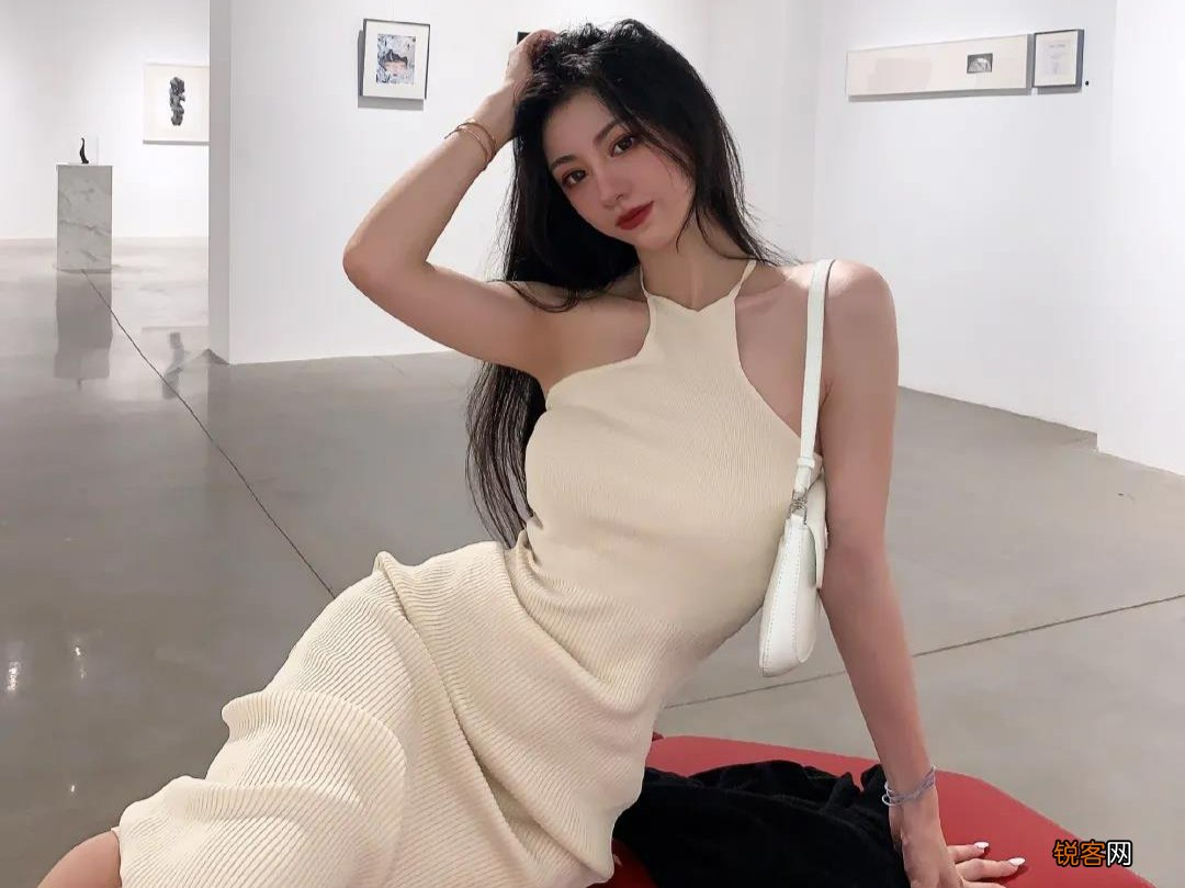 国产健身翘臀辣妹DollarDoris 想要同款身材教你这样练