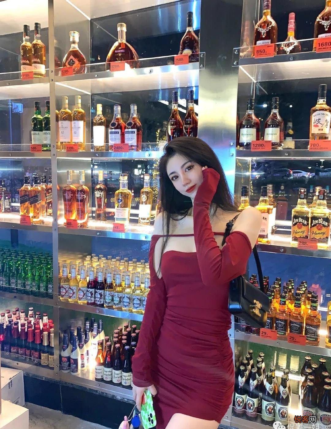 国产健身翘臀辣妹DollarDoris 想要同款身材教你这样练