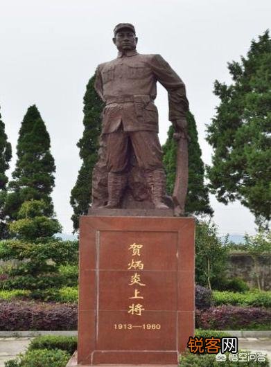 电视剧《亮剑》中的丁伟是纵队司令,为何仅授少将衔？