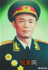 电视剧《亮剑》中的丁伟是纵队司令,为何仅授少将衔？