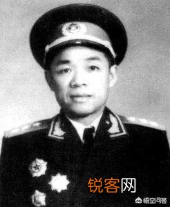 电视剧《亮剑》中的丁伟是纵队司令,为何仅授少将衔?