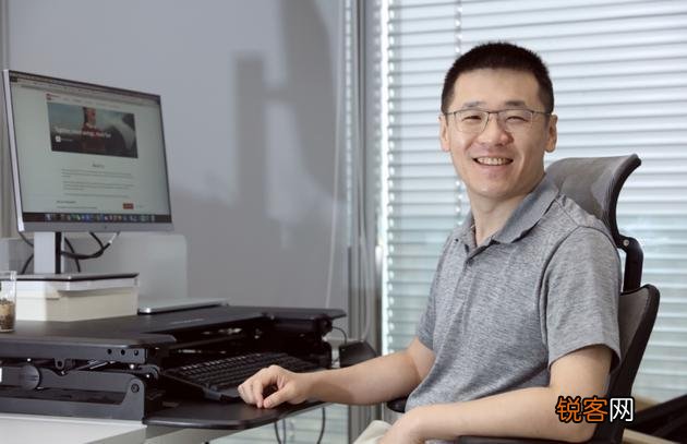 退休去研究生命科学的黄峥会是中国版的马斯克吗？