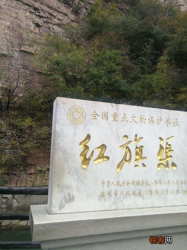 神话故事中愚公为什么是选择移山而不是搬家呢？