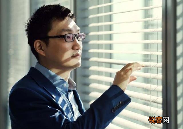 黄铮财富又败给马云,一夜蒸发500亿元,拼多多泡沫何时能破？