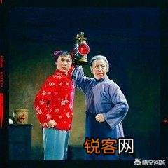 请问？红灯记里的故事发生在什么地方？