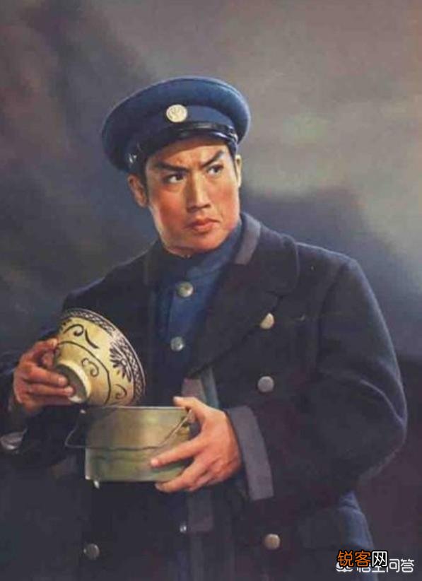 请问？红灯记里的故事发生在什么地方？