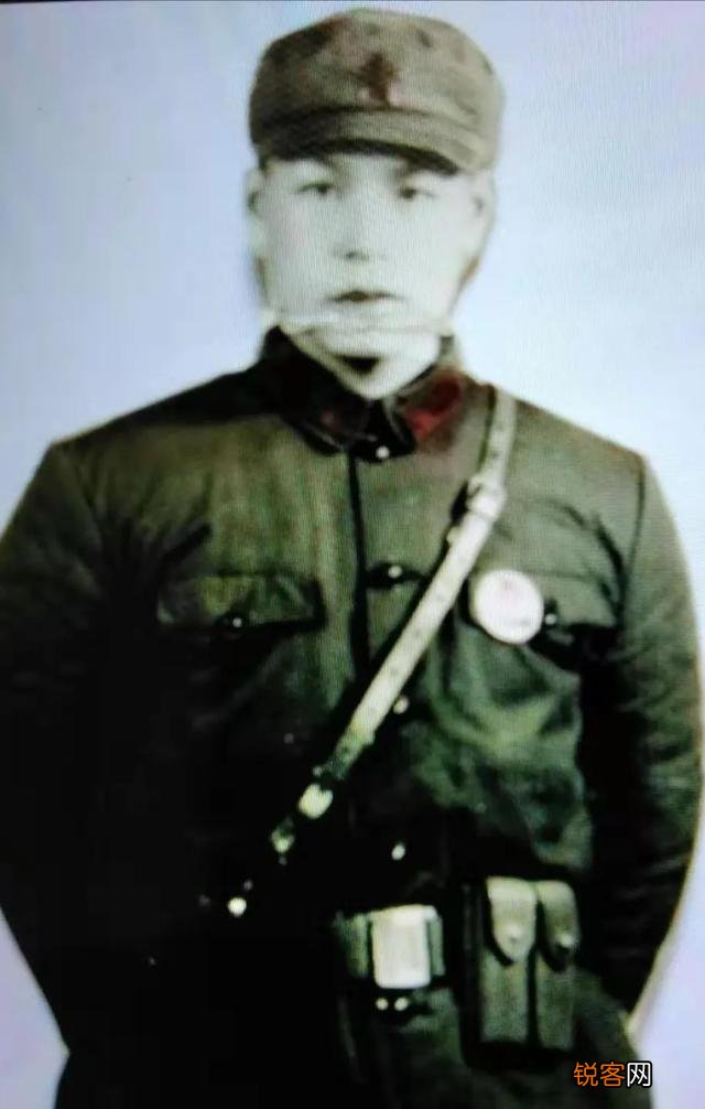 请问？红灯记里的故事发生在什么地方？