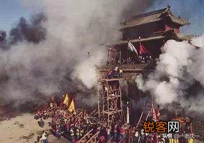 努尔哈赤真的是被袁崇焕用“红夷大炮”炸伤而死的吗？