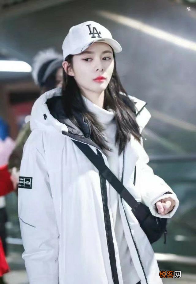 羽绒服什么品牌好呢?想买一款时尚羽绒服？