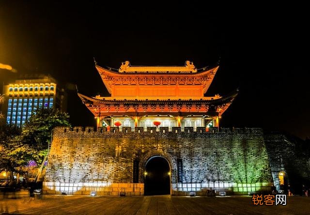 江南四大名楼在哪里？