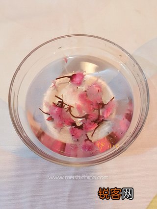 樱花酸奶慕斯蛋糕的做法