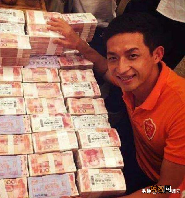 对一个普通人想要拥有睡后收入,都有哪些行业简单易操作？