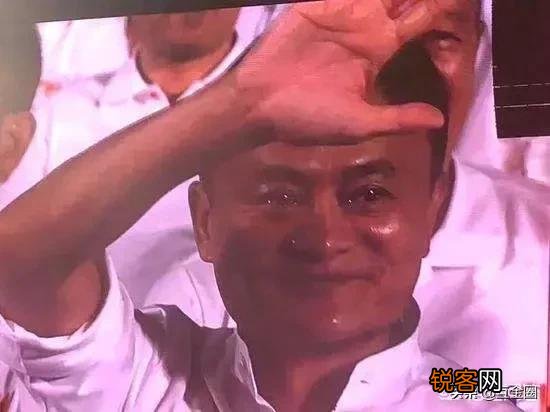 马云55岁就退休,74岁的任正非和73岁的曹德旺还在奋斗,为什么？