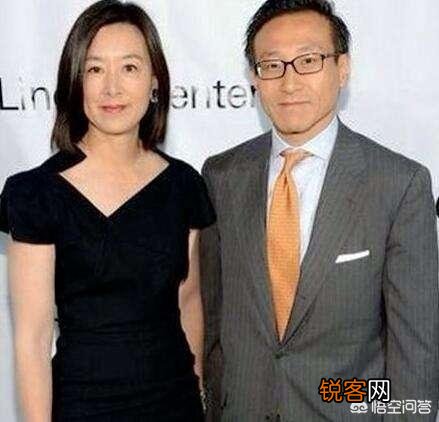 马云退休仪式,篮网老板蔡崇信黑裙大毛腿亮相,球迷：KD已吓傻,对此你怎么看？