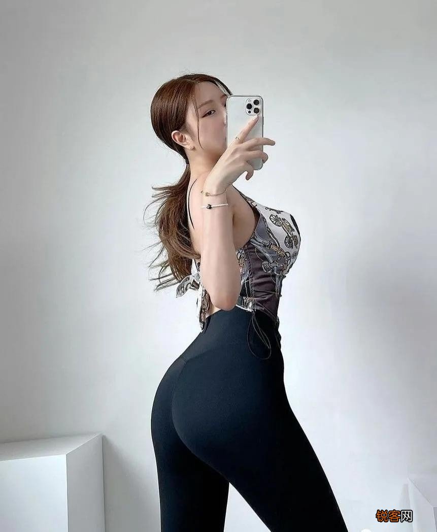 健身能变美吗 韩国小姐姐，自律让她身材完美，线条紧致