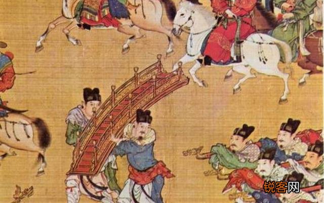 中国各种特色美食是逐渐形成于哪些朝代的哪一时期？中国历朝历代各个时期分别吃什么饭菜水果？