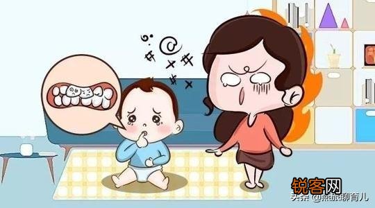 四个月宝宝总喜欢吃手,会不会不卫生,怎么办？