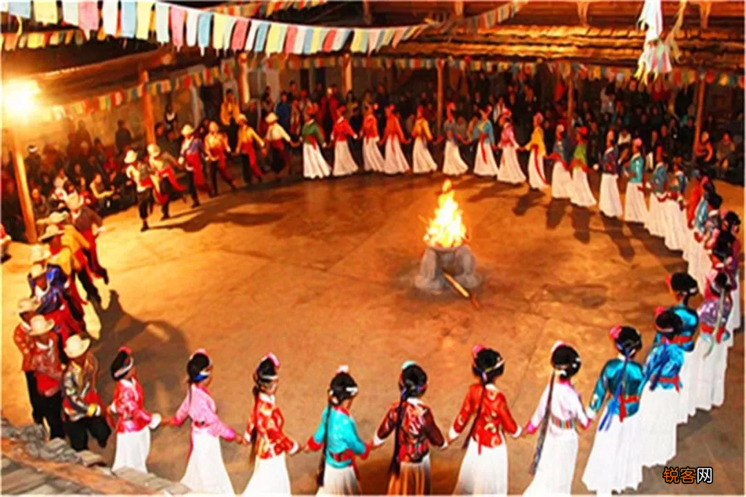 香格里拉和泸沽湖哪个更值得去 香格里拉还是泸沽湖好玩