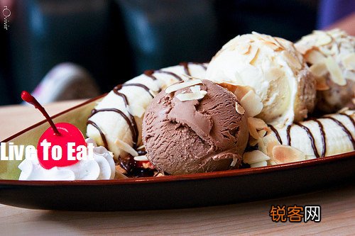 失恋、失意，各种倒霉的人最需要的就是一大桶冰激凌。