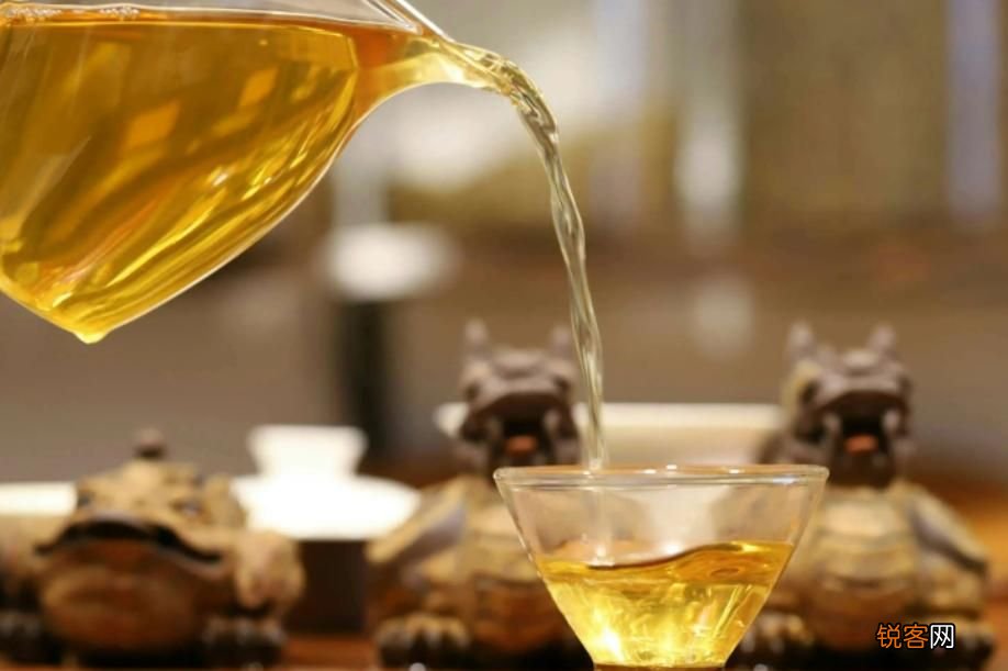 年纪大了喝茶好吗 50岁后牢记“2喝2不喝”，早懂早受益