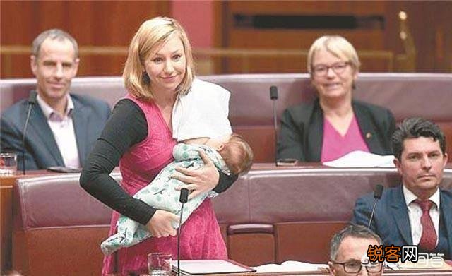 你会当众喂奶吗？母乳除了给小孩吃还有哪些用处呢？