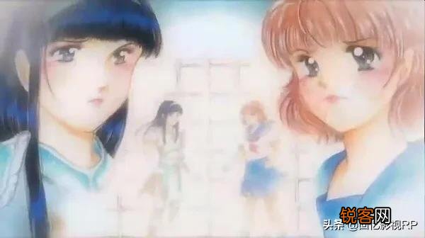有哪些女生和女生接吻的动漫？