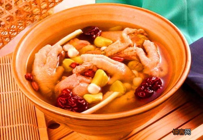 板栗炖鸡有什么功效 吃板栗炖鸡有什么好处