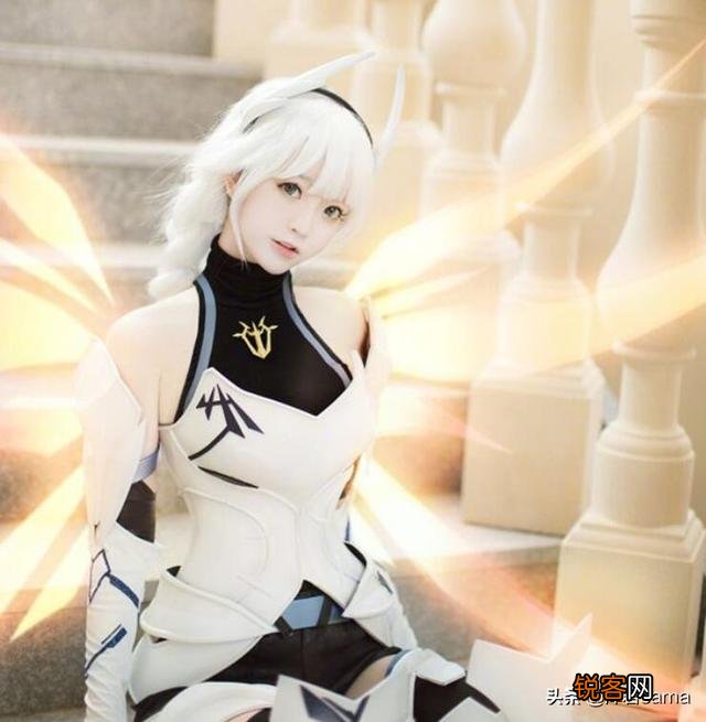 为什么喜欢玩崩坏三？