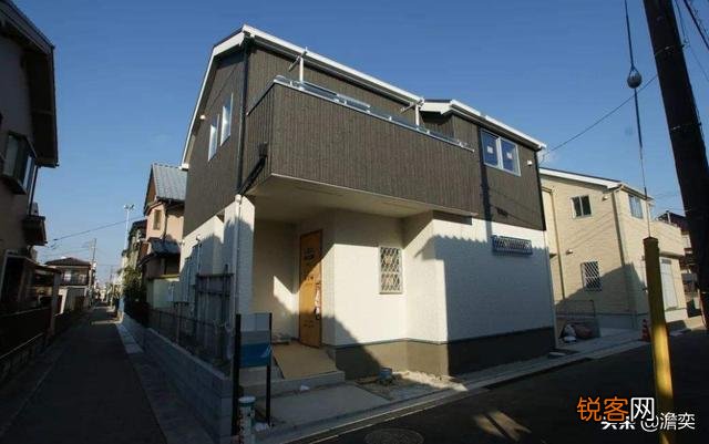 日本动漫里家家都住别墅,现实中日本土地资源有那么富裕吗？