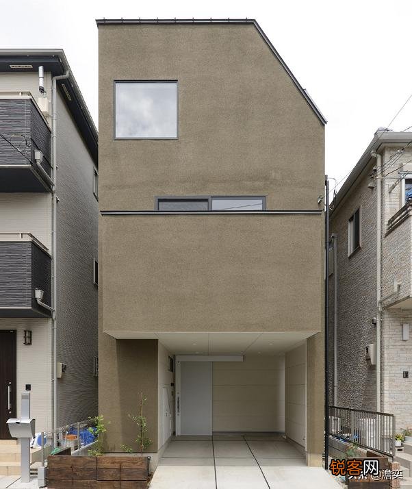 日本动漫里家家都住别墅,现实中日本土地资源有那么富裕吗？