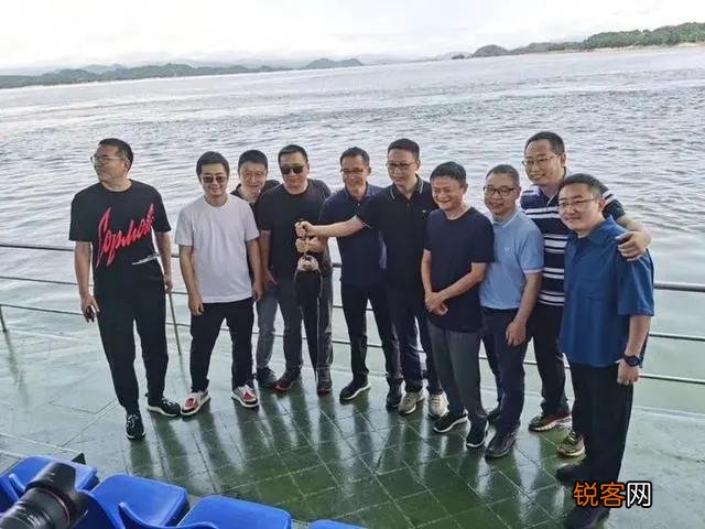 有朋友说近期马云定会带蒋凡出行,因为阿里黔驴技穷,你觉得会吗？