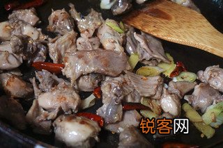 干果青笋兔肉