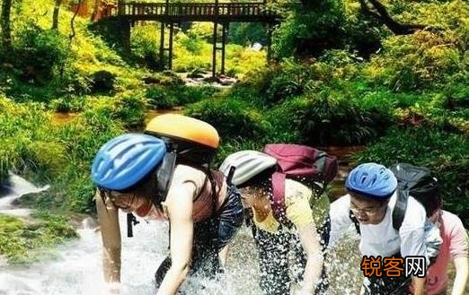 老年人选择去旅游 准备旅游需要注意的十个地方