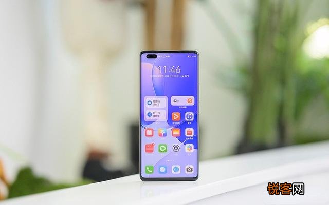想买个3000-4000档位的手机,要求拍照清晰,有哪些品牌手机可以推荐？