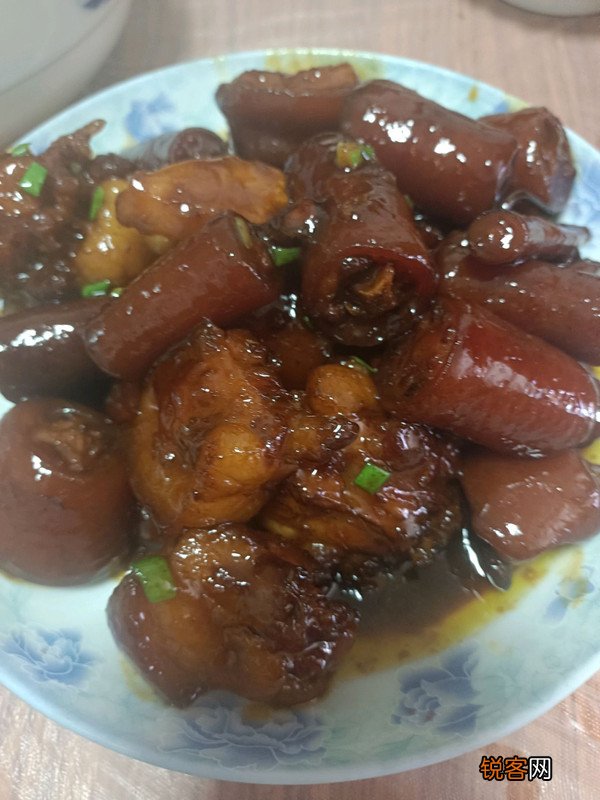 红烧猪尾巴的家常做法 比饭店里的还好吃
