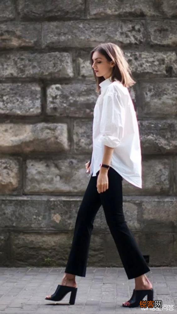 经典的“奥利奥”配色,怎么穿才不会无聊？