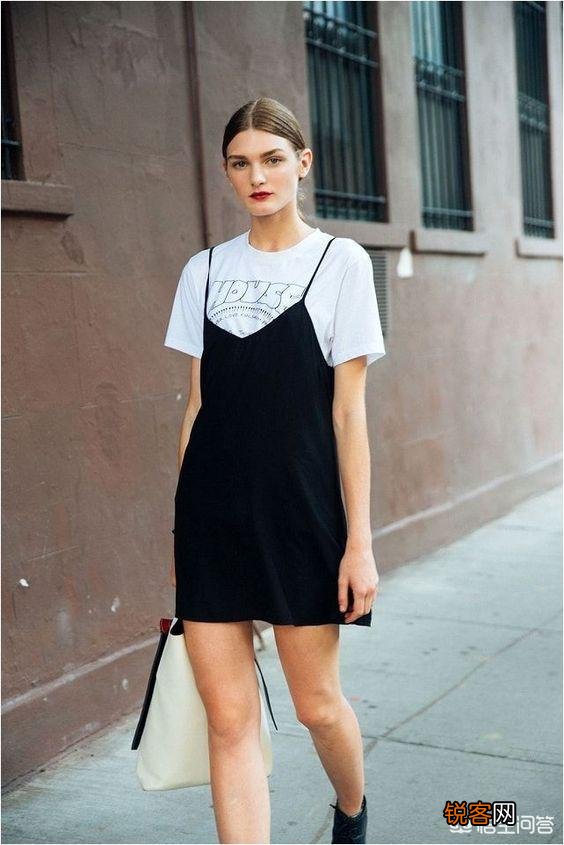 经典的“奥利奥”配色,怎么穿才不会无聊？