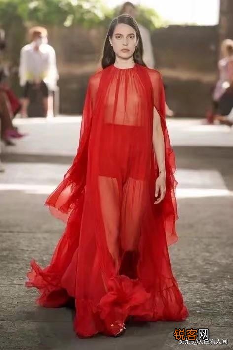 请问有没有服装颜色搭配表？哪几种颜色配在一起舒服？