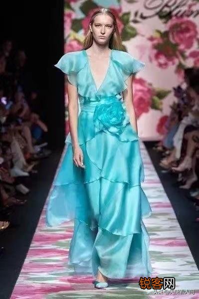 请问有没有服装颜色搭配表？哪几种颜色配在一起舒服？