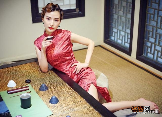 颜色搭配对于时装人像摄影有哪些帮助？