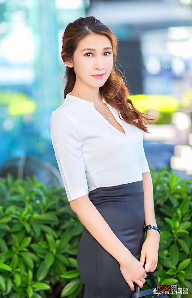 颜色搭配对于时装人像摄影有哪些帮助？