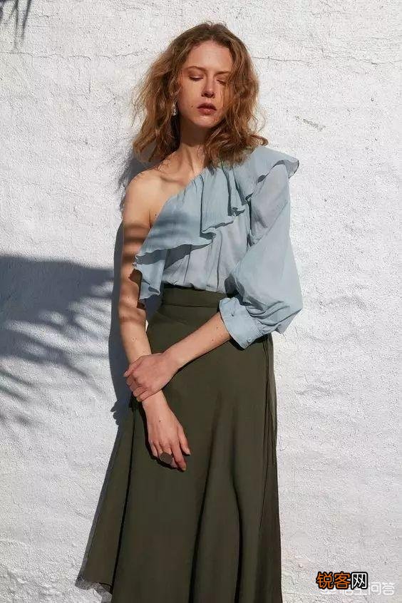 穿搭中有哪些万能色彩搭配？