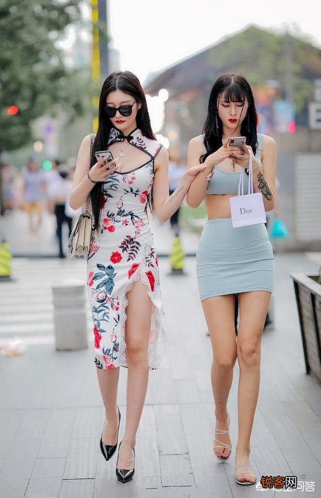 穿搭中有哪些万能色彩搭配？