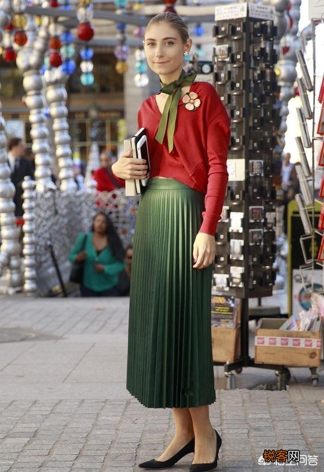 红绿两种颜色该如何搭配才能好看不突兀？