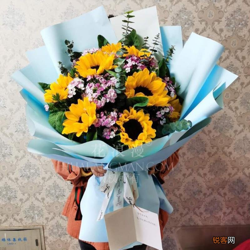 什么花比较适合送男生 在什么场合送花给男人最好